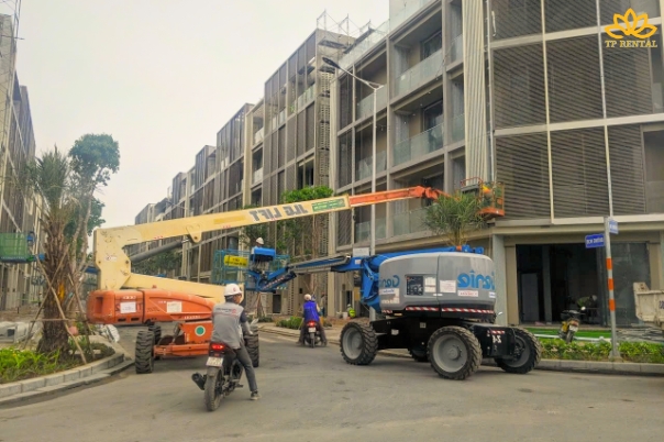 Du an cho thue xe nang nguoi S Boom lift JLG tai Lakeview city