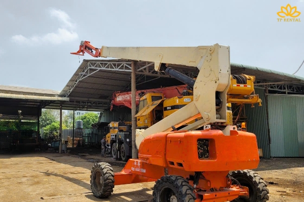 Du an cho thue xe nang nguoi S Boom lift JLG