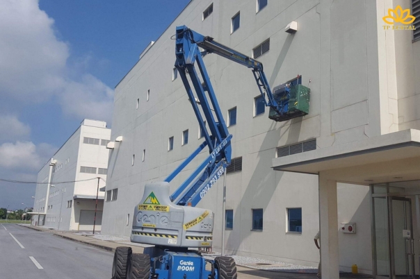 Xe nang nguoi Boom Lift (1)